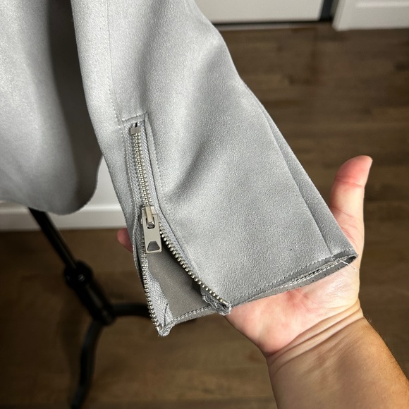 SUEDE GREY VEST H&M - Picture 7 of 7